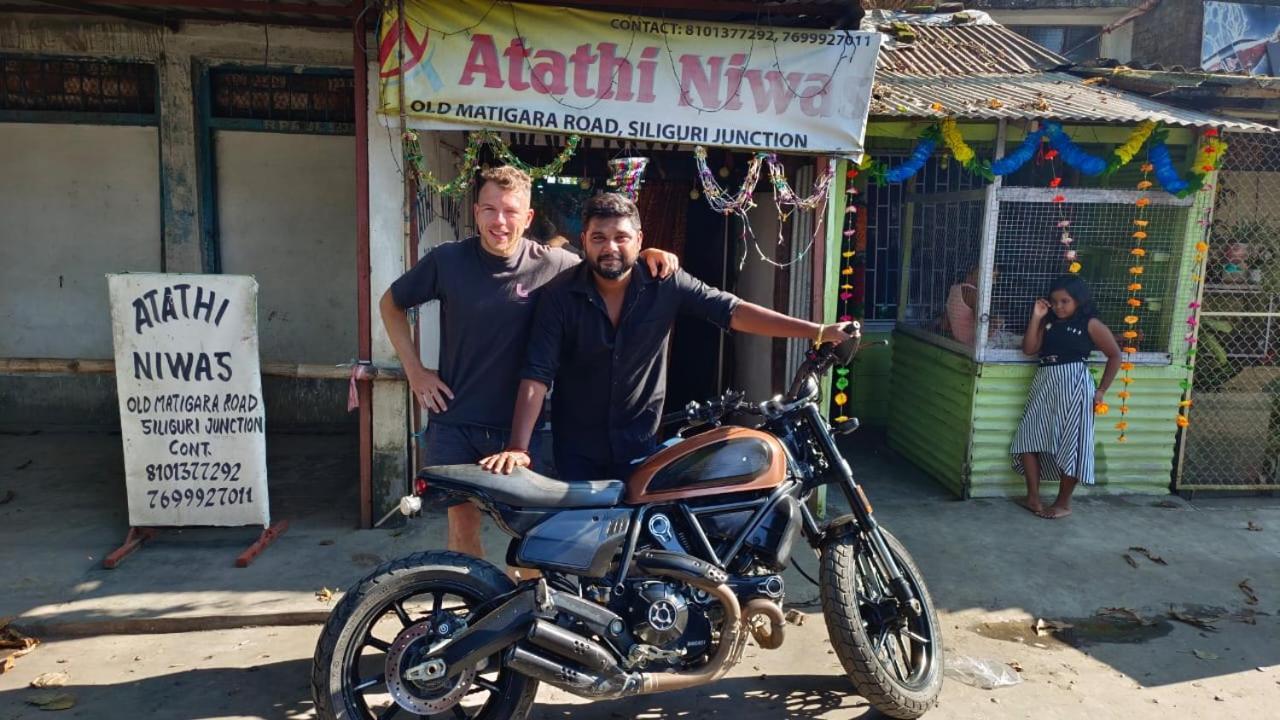 Atathi Niwas Guest House For Backpackers And Travellers Siliguri Exteriér fotografie